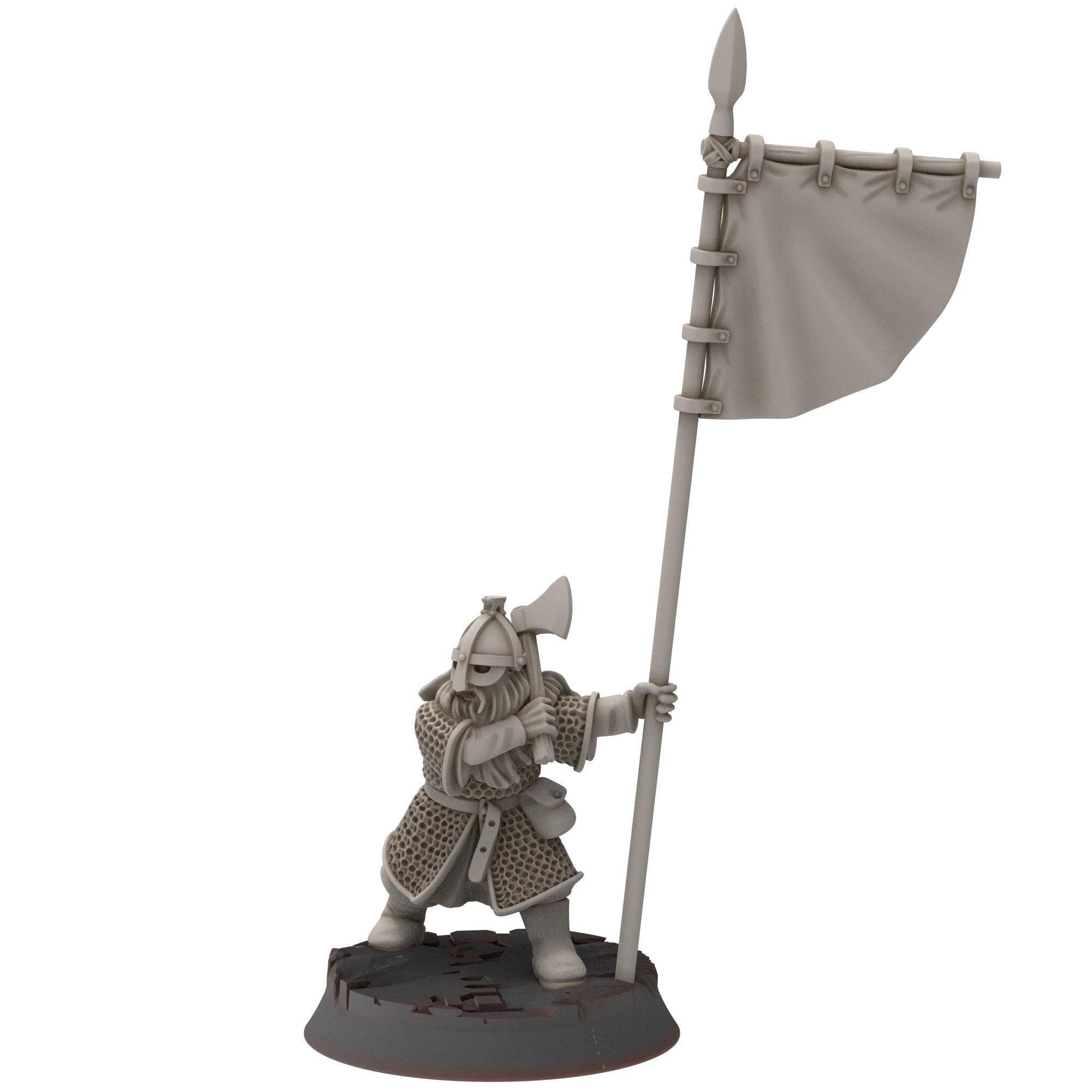 Dwarves - Dwarven Commanders - Stonewards - Steelhalls - Medbury miniatures